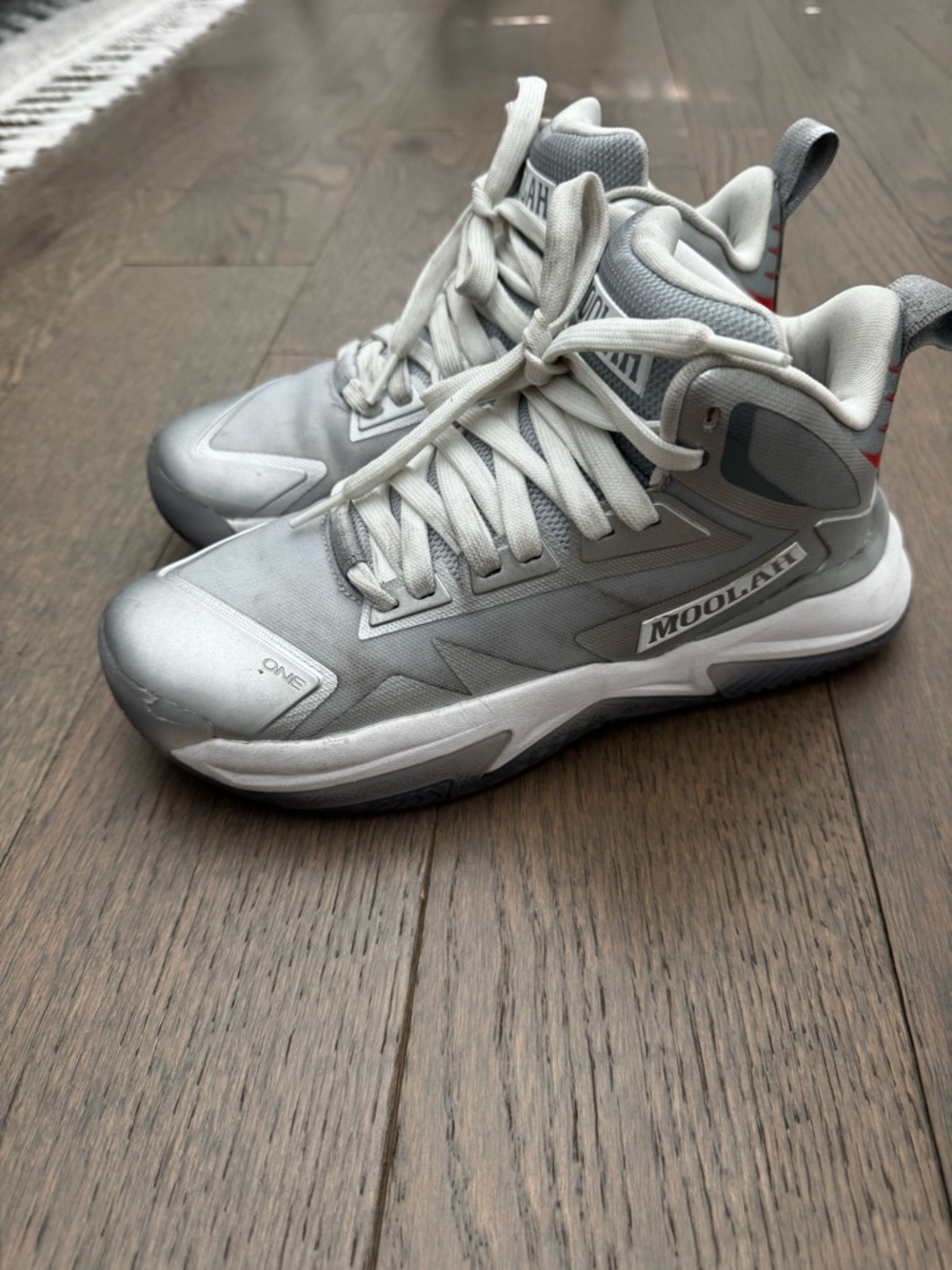 Moolah Triple Double Basketball Silver and White Sneakers - size 6.5